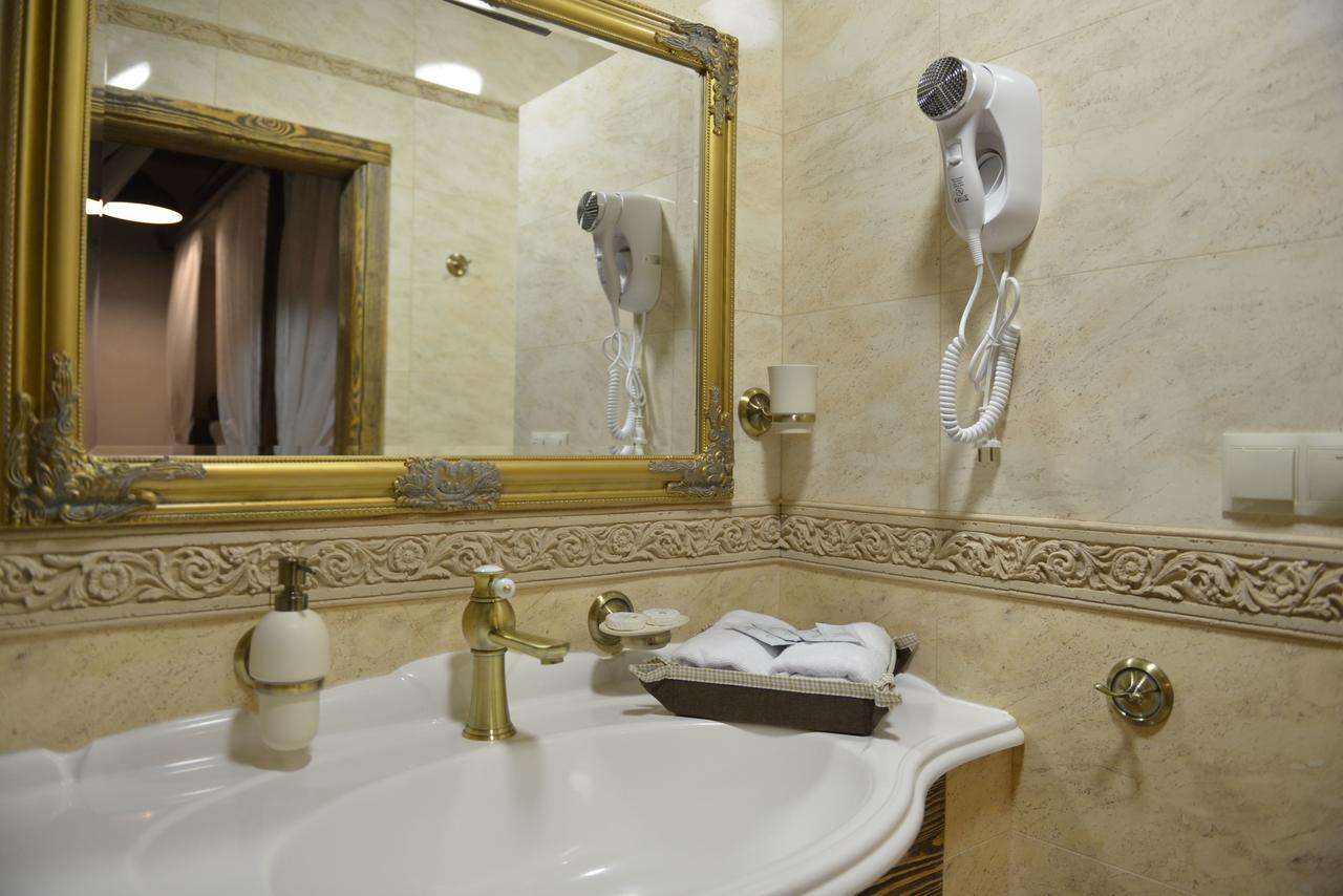 Folvark Gvozd Otel Kamenyuky Dış mekan fotoğraf